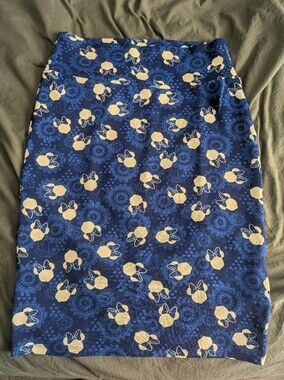 LuLaRoe Cassie Skirt M Blue Minnie Mouse Print Knee Length Pull On Disney